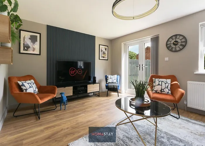 Nomastay, Corporate, Families, Relocation, 3 Bed, 2 Bath, Parking, Next To The Hospital, University, City Center
